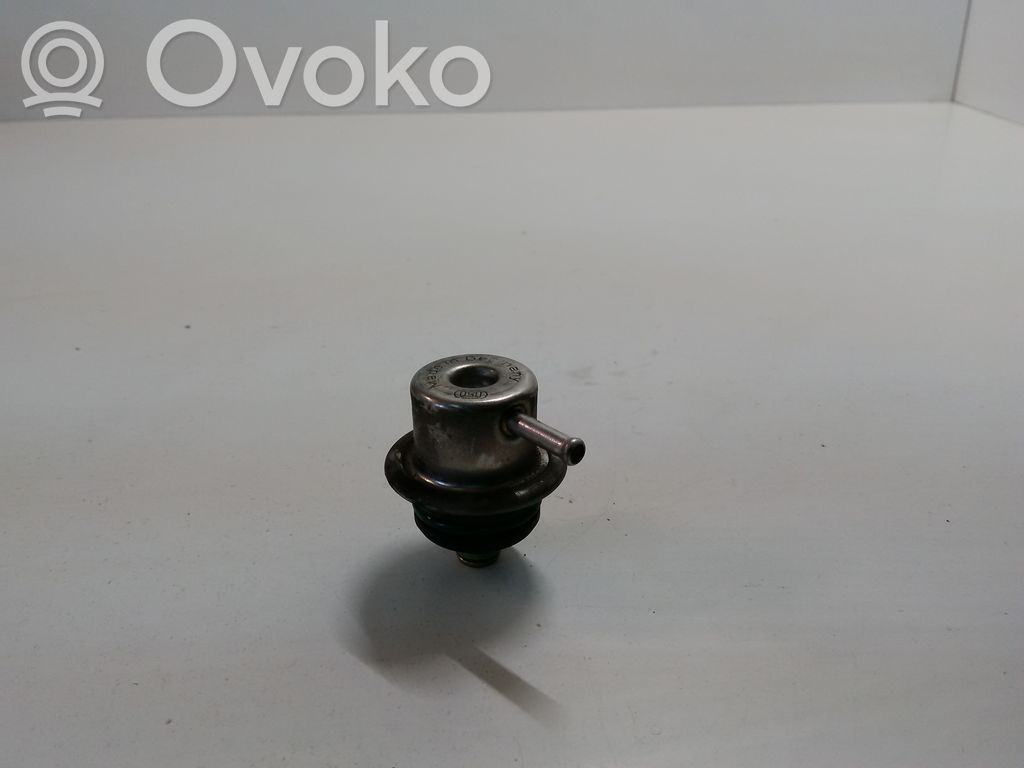 Volkswagen Golf IV Regulator ciśnienia paliwa 