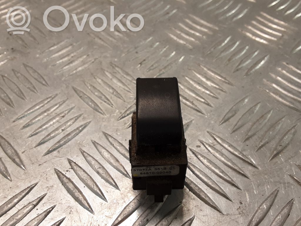 Toyota Corolla E110 Electric window control switch 
