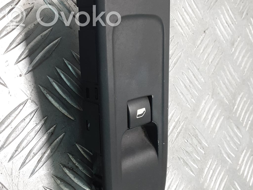 Electric window control switch   96661102XT