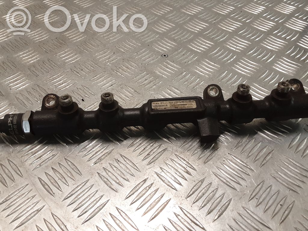 Ford Mondeo Mk III Listwa wtryskowa 
