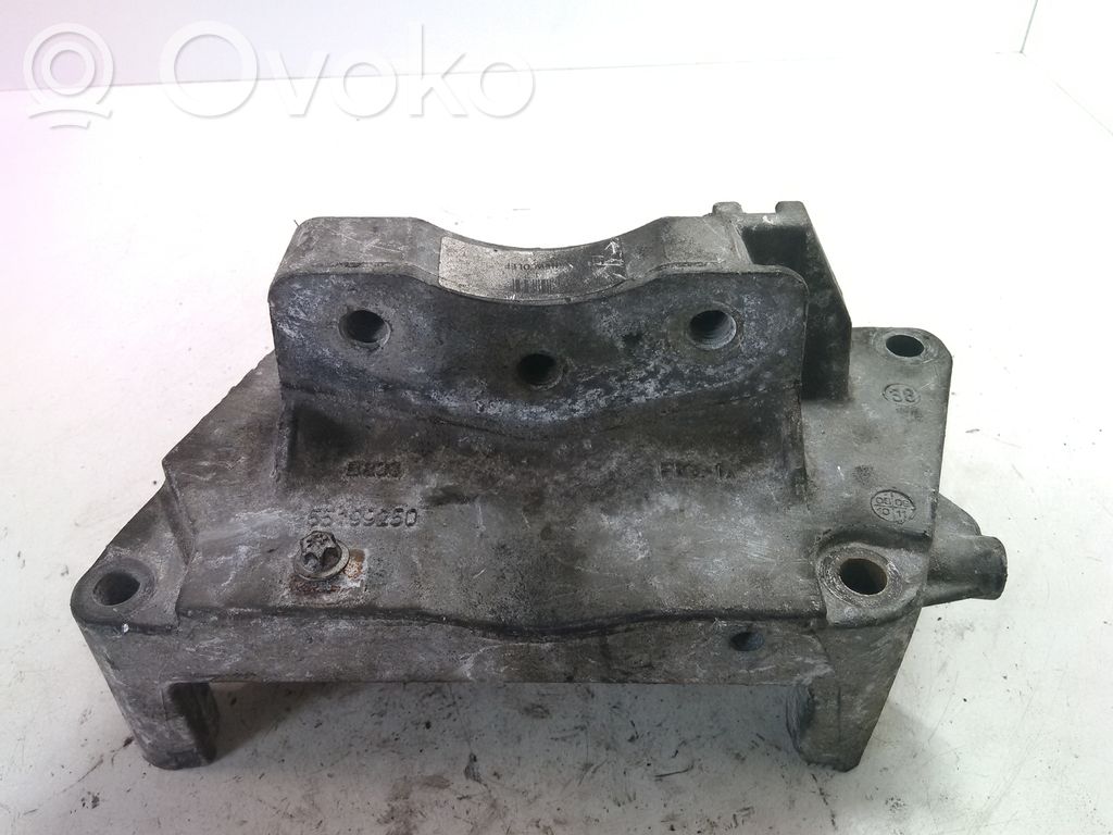 Opel Corsa D Engine mounting bracket 