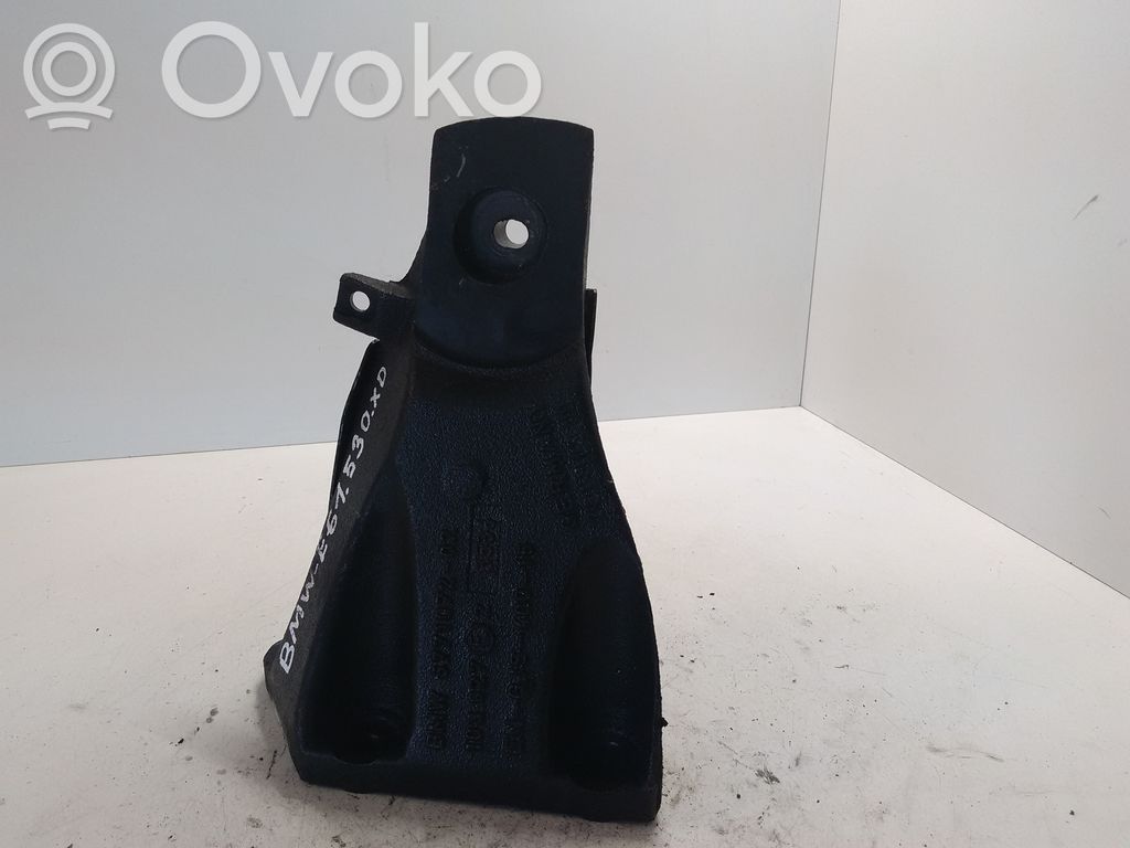 BMW 5 E60 E61 Engine mounting bracket 