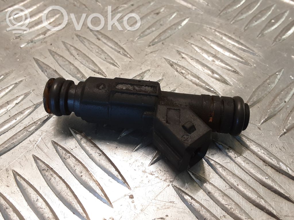 Inyector de combustible   0280155884