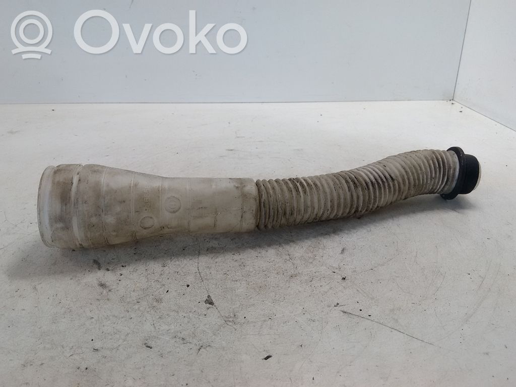 Peugeot 307 Langų skysčio bakelio užpylimo vamzdelis 