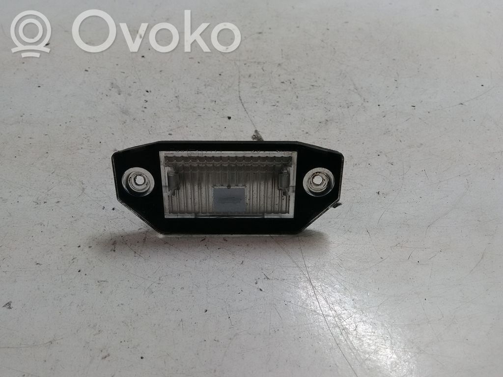 Ford Mondeo Mk III Lampa oświetlenia tylnej tablicy rejestracyjnej 