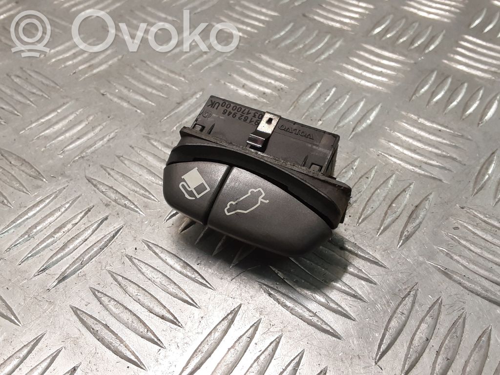 Volvo V70 Fuel tank opening switch 