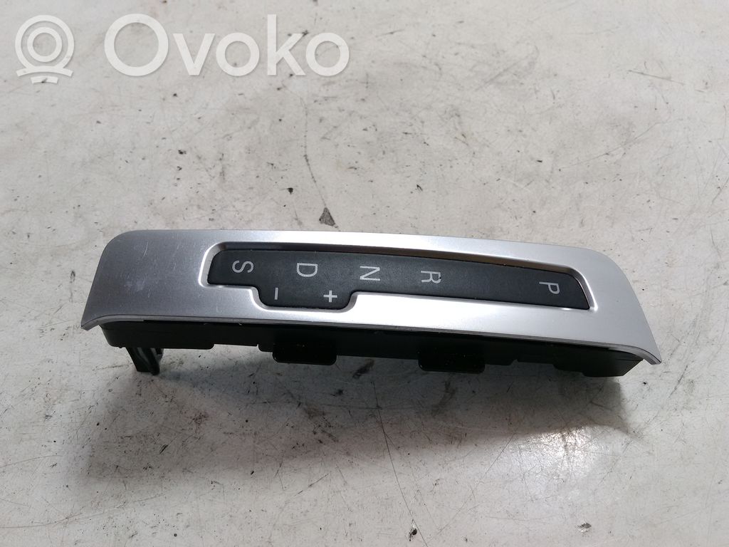 Audi A4 S4 B8 8K Sygnalizator zmiany biegów 