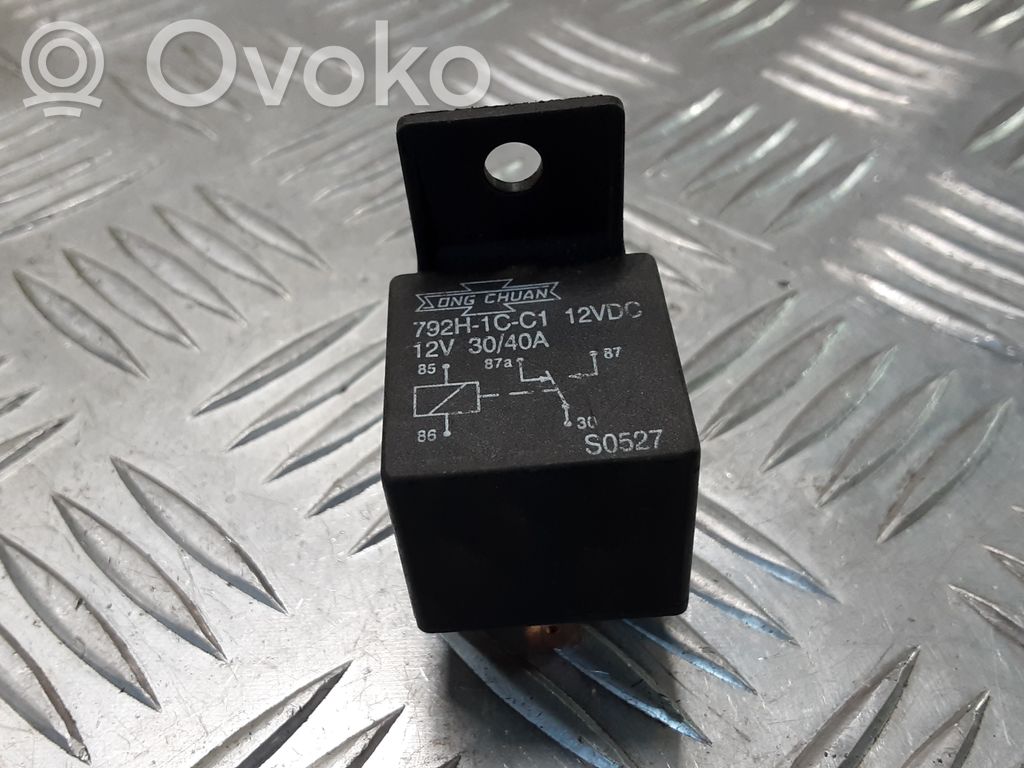 Mercedes-Benz E W210 Other relay 