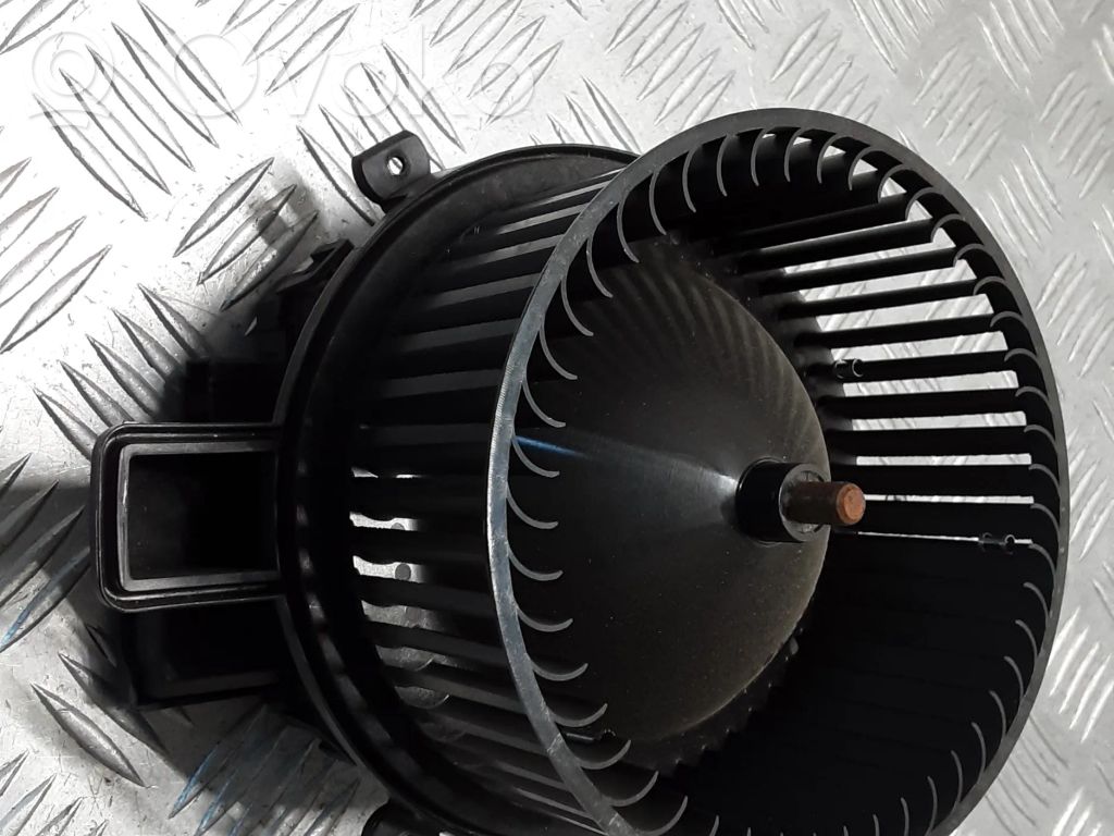 Audi A4 S4 B9 Ventola riscaldamento/ventilatore abitacolo 