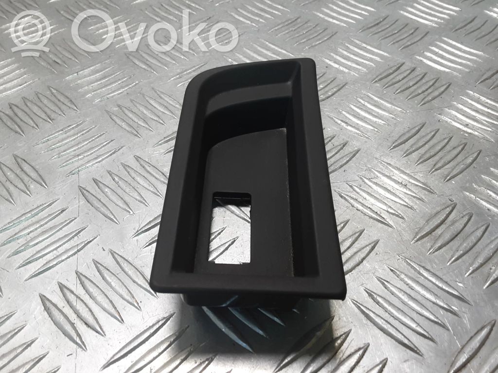 BMW 3 F30 F35 F31 Cita veida vidus konsoles (tuneļa) elementi 