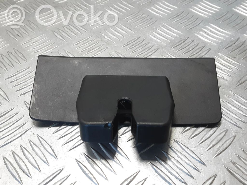 Volvo XC60 Tailgate/boot lid lock trim 