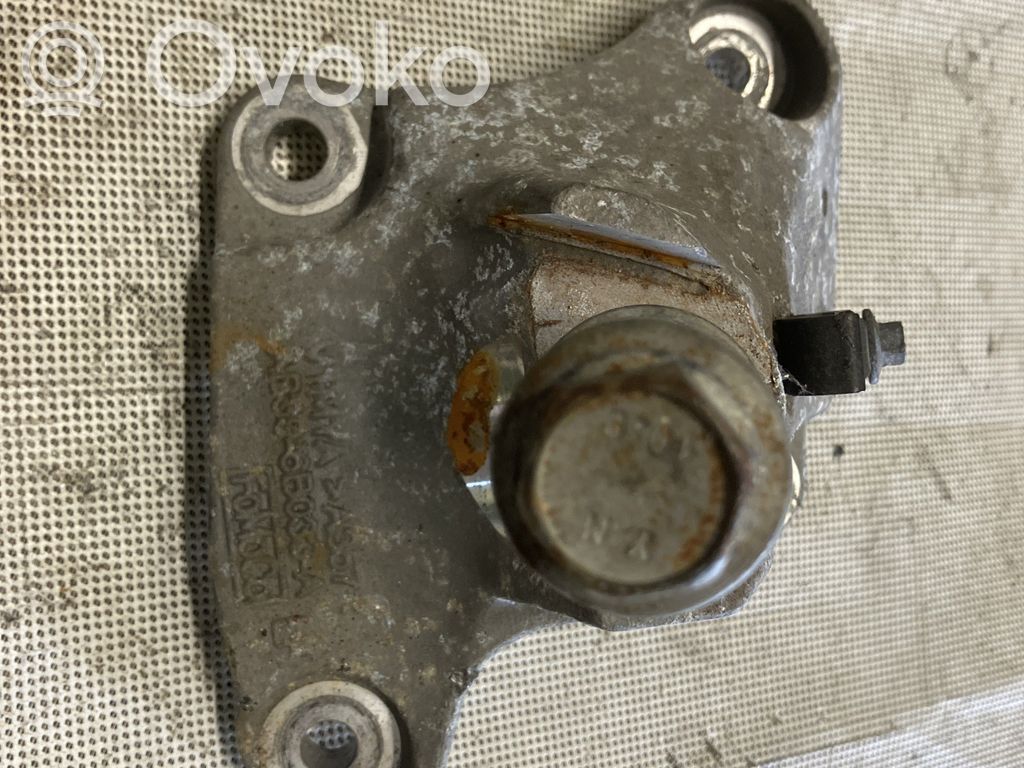 Ford Ranger Engine mounting bracket 