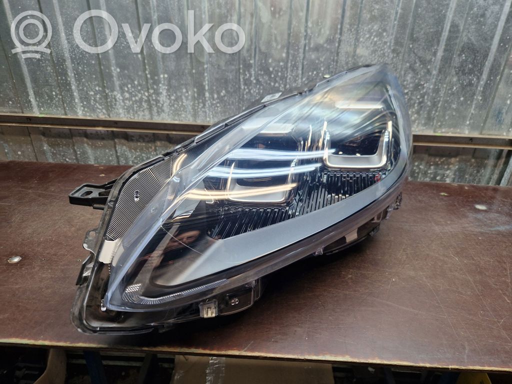 Ford Kuga III Phare frontale 