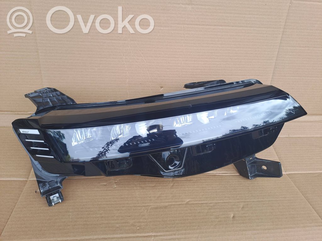 Renault Megane E-Tech Headlight/headlamp 