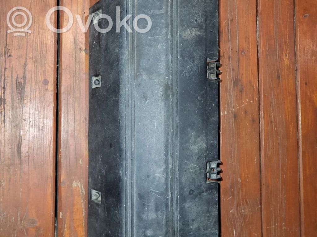 BMW 5 E39 Ilmansuodattimen kotelo 