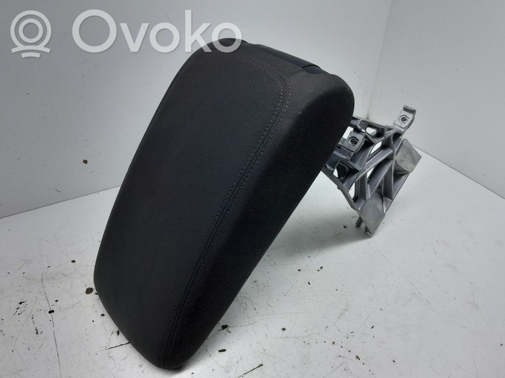 Audi A3 S3 8V Armlehne 