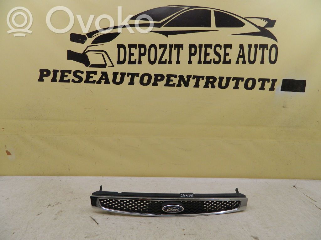 Ford Fiesta Etupuskurin ylempi jäähdytinsäleikkö 