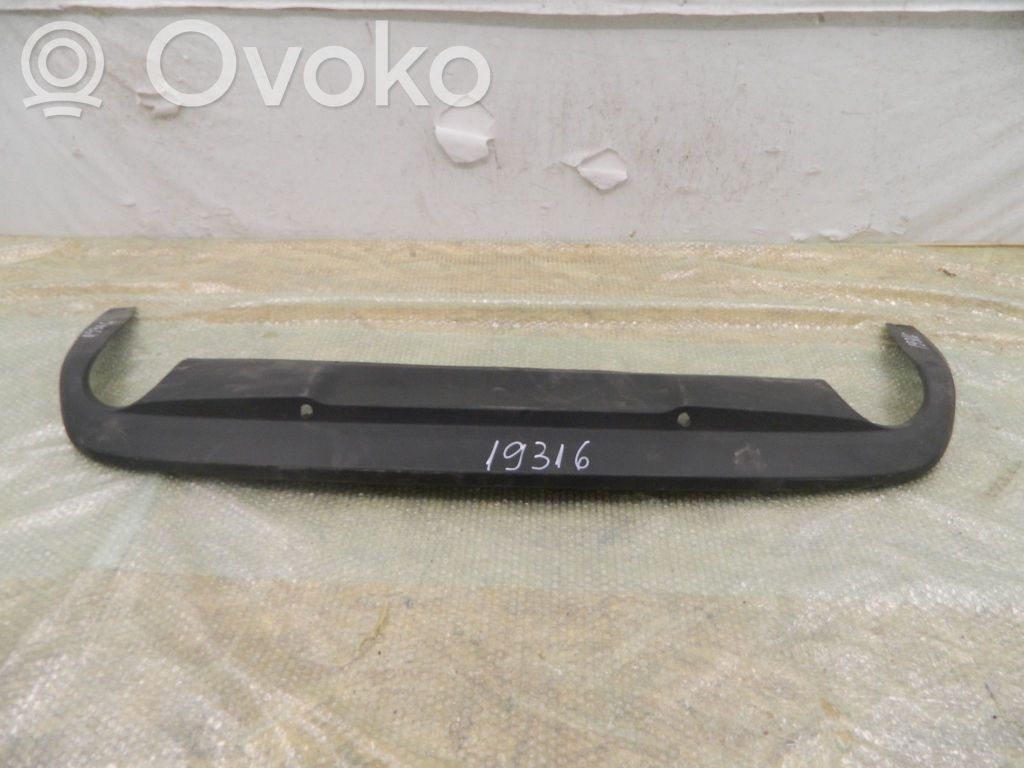 Volvo V40 Takapuskurin alaosan lista 