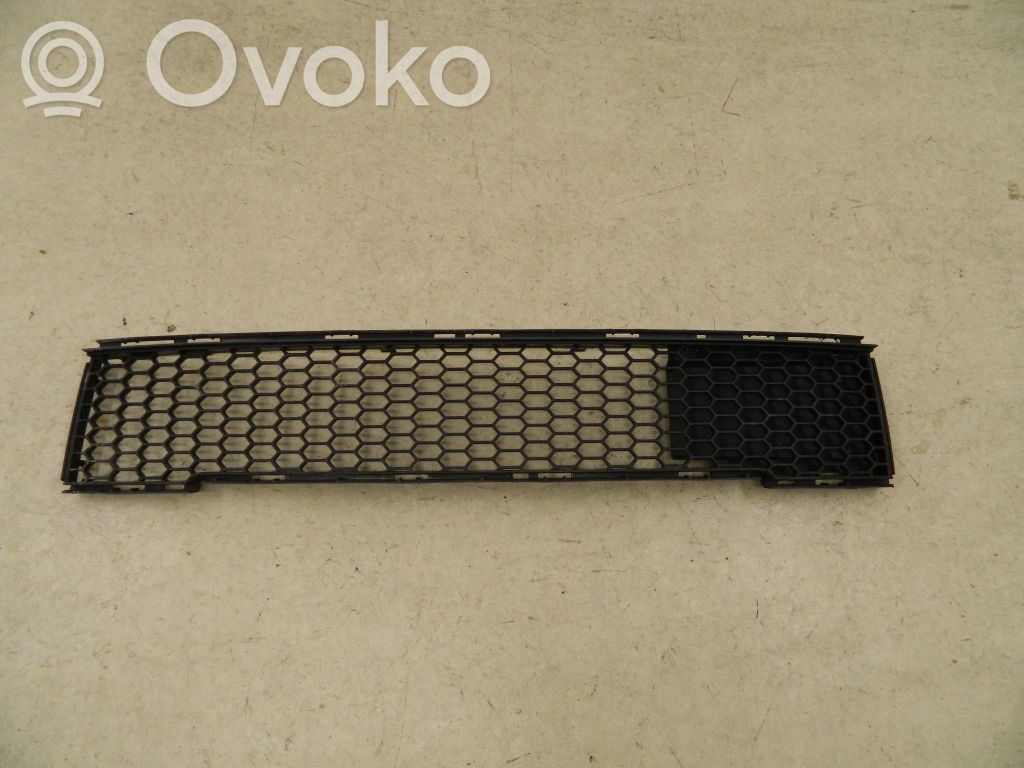 Fiat 500 Etupuskurin alempi jäähdytinsäleikkö 