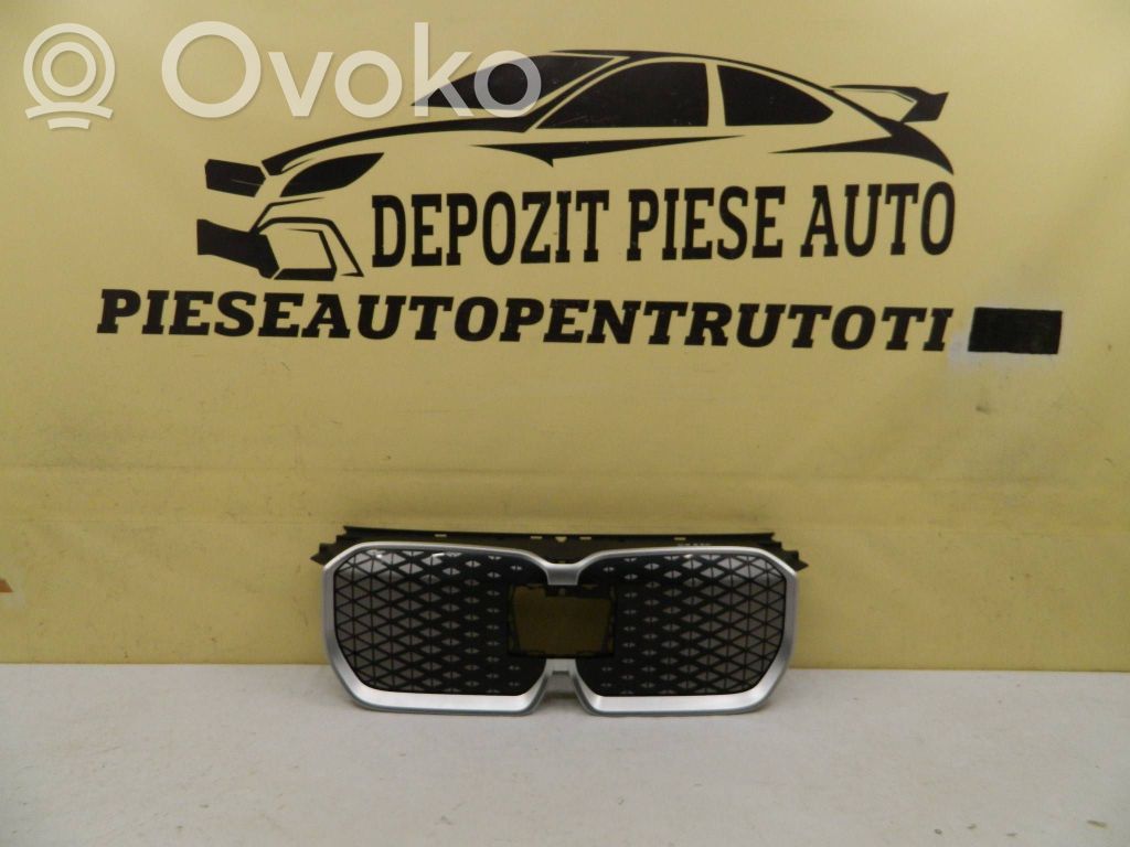 BMW X1 U11 Front grill 