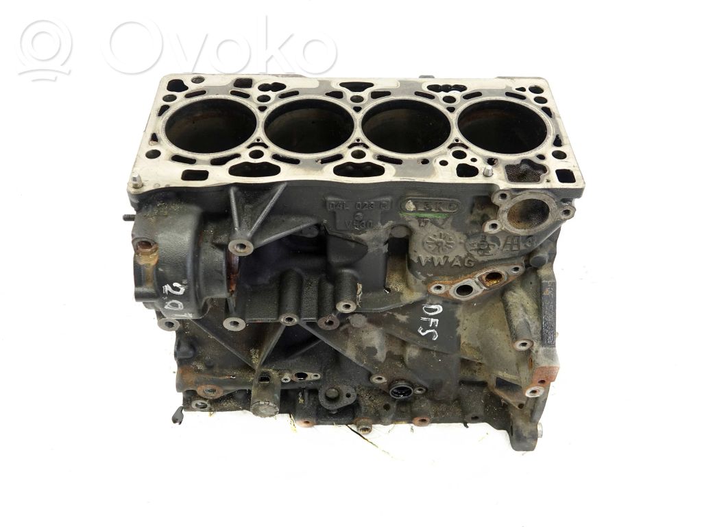 Volkswagen Golf VII Engine block 