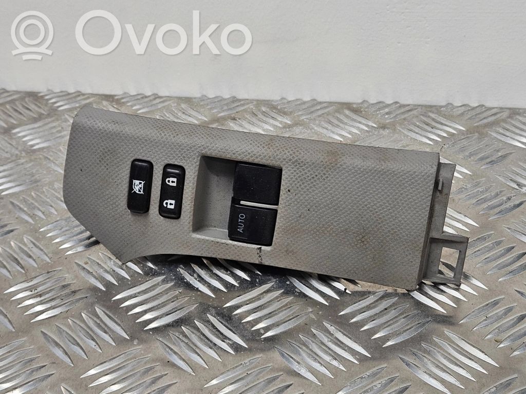 Toyota Yaris Electric window control switch 