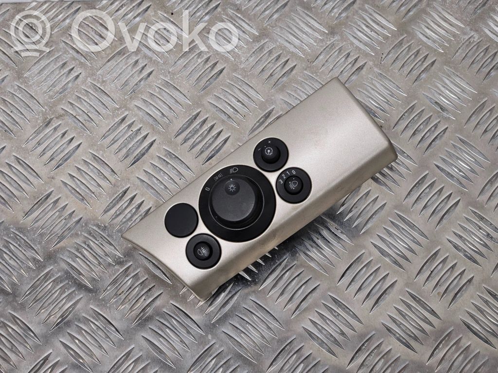 Opel Astra H Light switch 