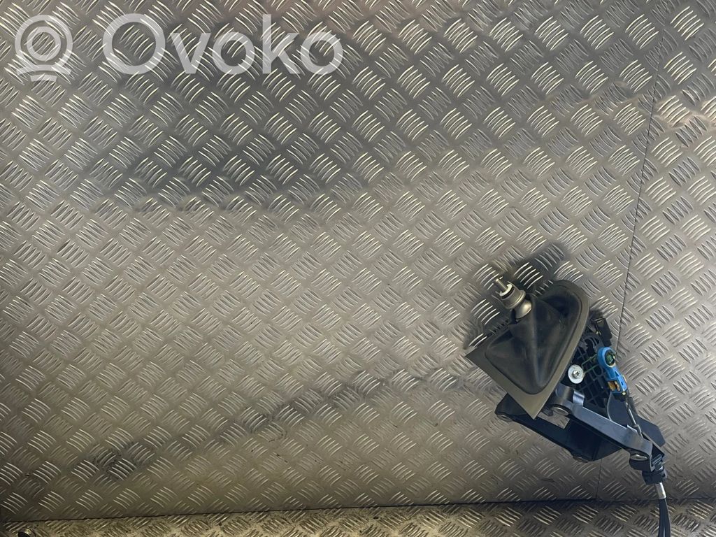 Toyota Auris 150 Lewarek zmiany biegów / górny 