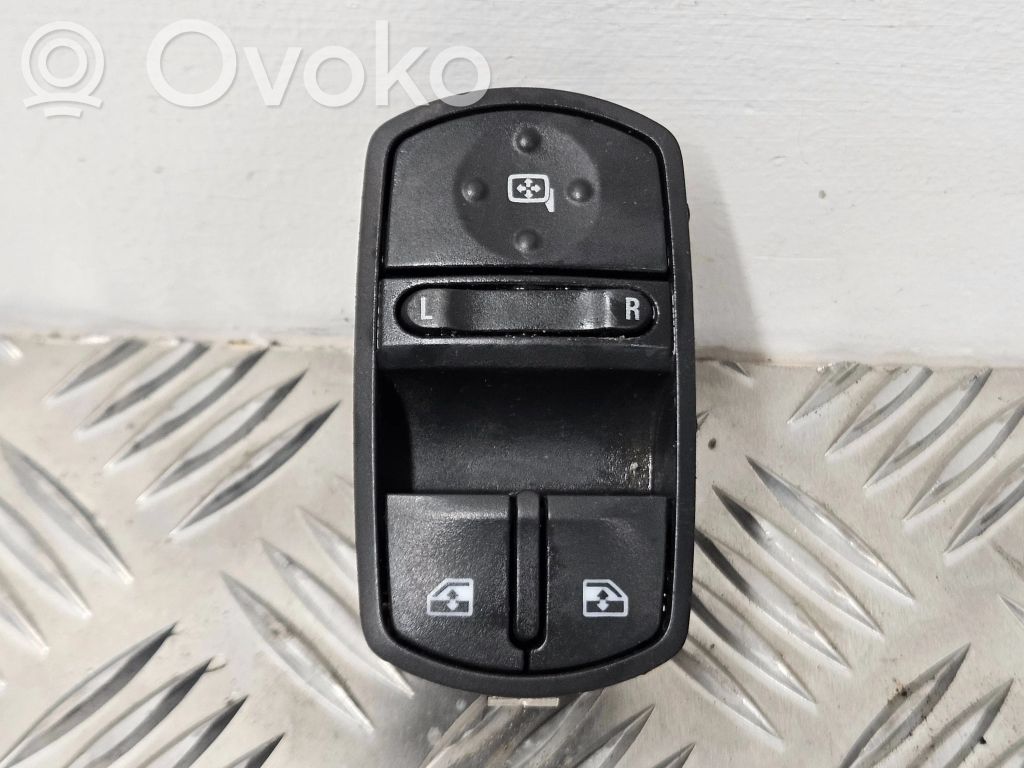 Electric window control switch   13258521AA,315625731