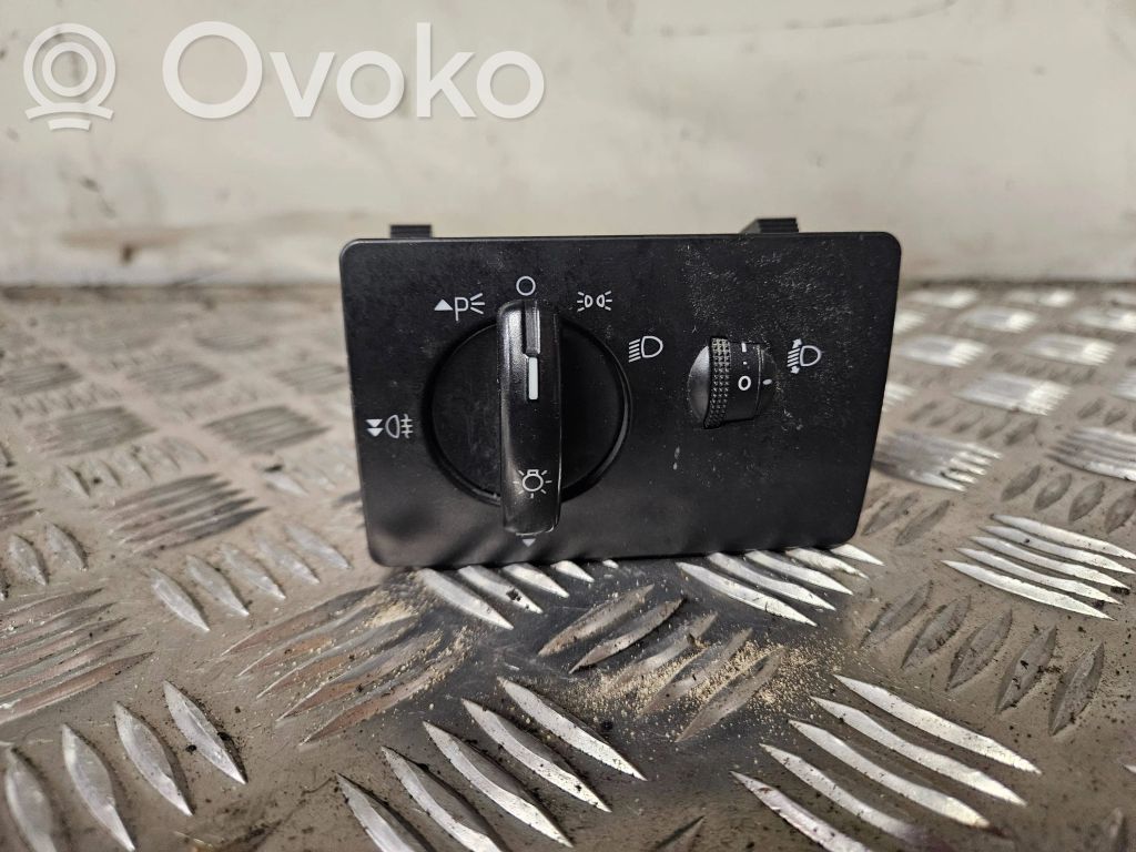 Lukturu slēdzis   7M5T13A024LA,04069715
