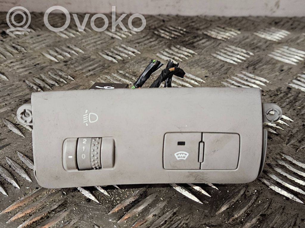 KIA Ceed Headlight level height control switch 