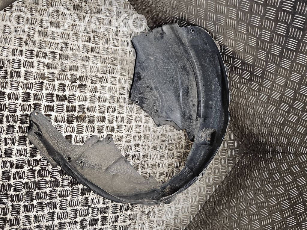 Opel Corsa D Apakšspārns 