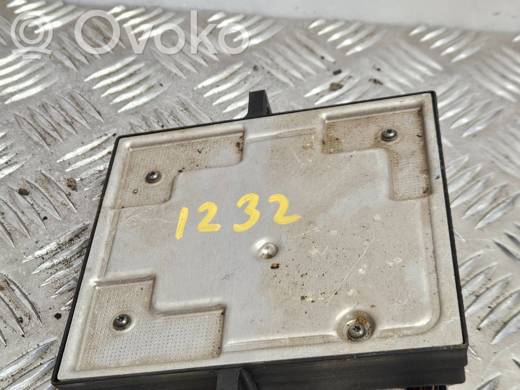 Mukavuusmoduuli   8E0907279