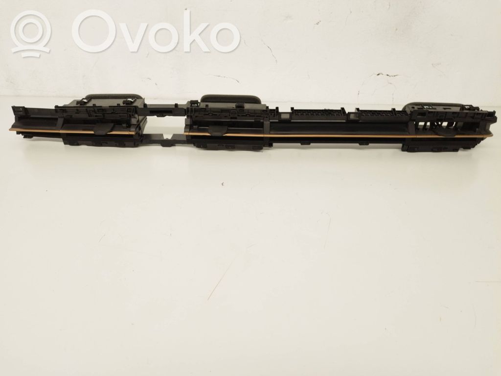 Nissan Ariya Ramka deski rozdzielczej 