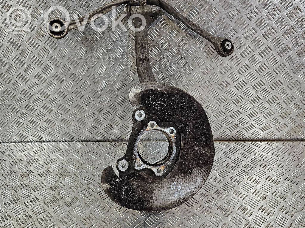 Front wheel hub