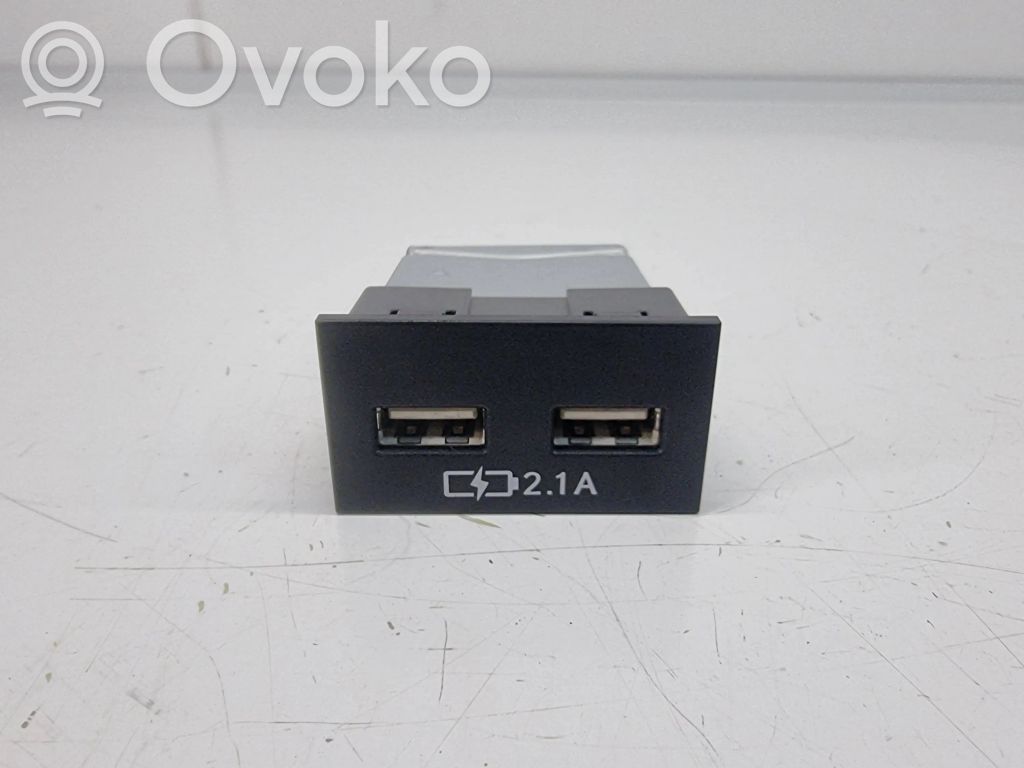 Lexus RX 450H USB socket connector 