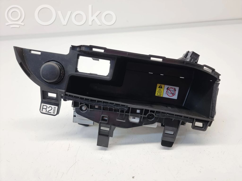 Lexus RX 450H Wireless charging module 