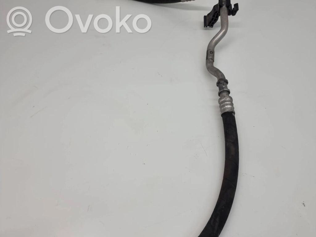 BMW X5 E70 Air conditioning (A/C) pipe/hose 