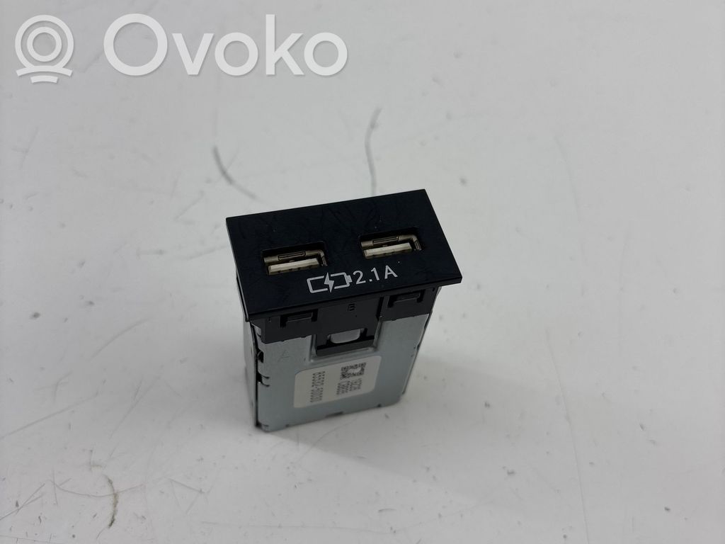 Lexus RX 450H USB socket connector 