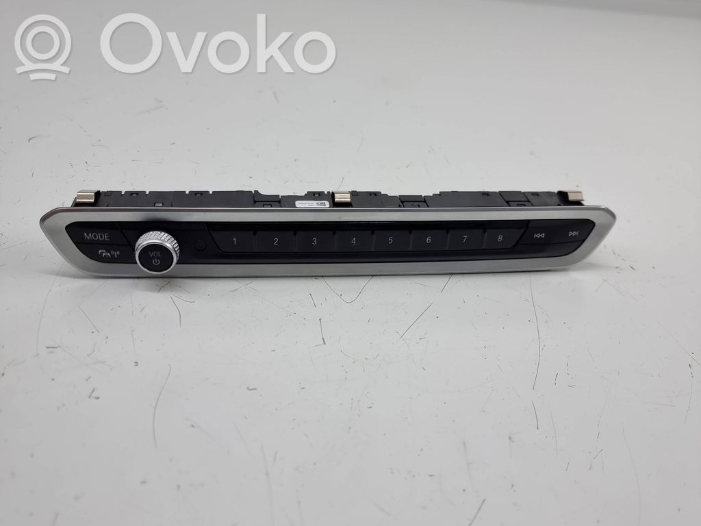 Head unit multimedia control   5A47C31