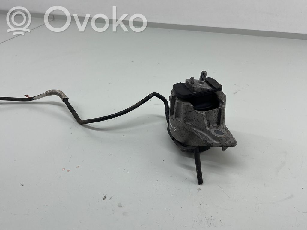Jaguar F-Pace Engine mount bracket 