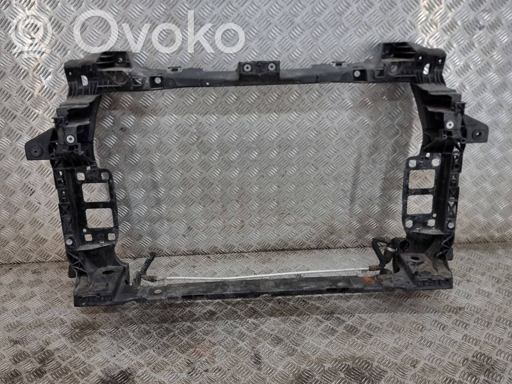 Pas przedni   4M0805594E