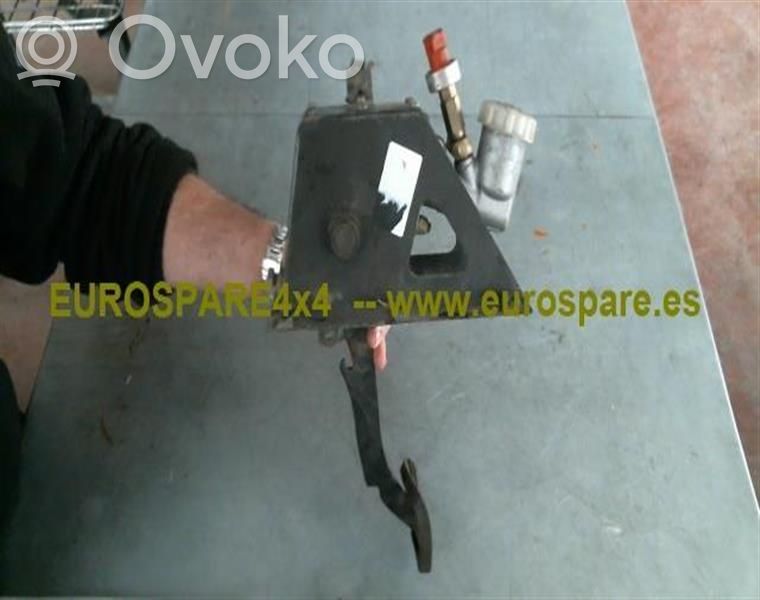 Land Rover Defender Główny cylinder sprzęgła 