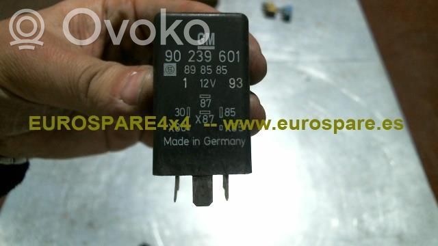 Opel Frontera B Fuse module 