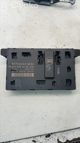Mercedes-Benz Vito Viano W639 Unitate/modul de comandă închidere centralizată 