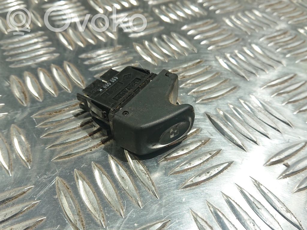 Renault Clio II Electric window control switch 