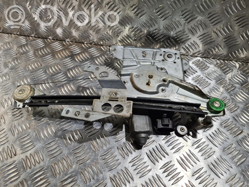 Audi A4 S4 B5 8D Mecanismo para subir la puerta trasera sin motor 