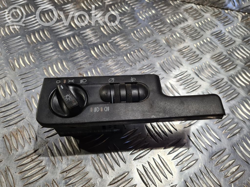 Volkswagen PASSAT B5 Interruptor de luz 