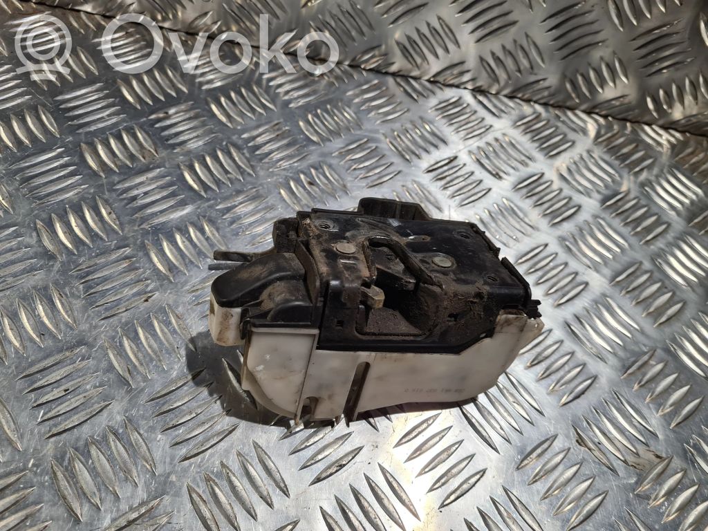 Volkswagen Caddy Etuoven lukko 