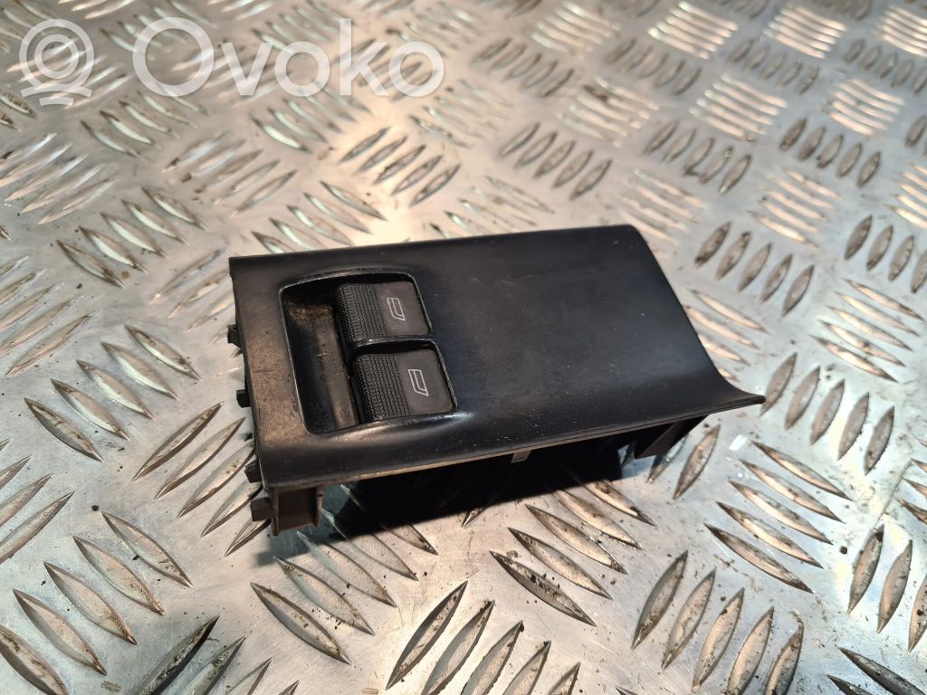 Audi A4 S4 B5 8D Electric window control switch 
